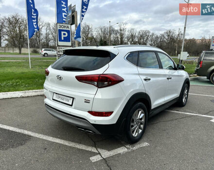 Білий Хендай Туксон, об'ємом двигуна 1.59 л та пробігом 82 тис. км за 17300 $, фото 3 на Automoto.ua