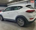 Белый Хендай Туксон, объемом двигателя 2 л и пробегом 102 тыс. км за 2900 $, фото 2 на Automoto.ua