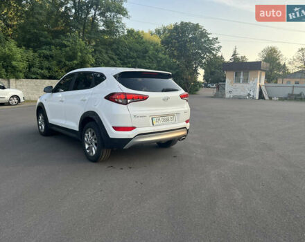 Білий Хендай Туксон, об'ємом двигуна 1.69 л та пробігом 116 тис. км за 18500 $, фото 6 на Automoto.ua