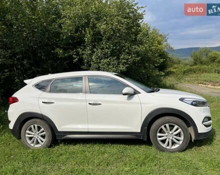 Білий Хендай Туксон, об'ємом двигуна 1.59 л та пробігом 97 тис. км за 19900 $, фото 5 на Automoto.ua