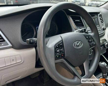 Білий Хендай Туксон, об'ємом двигуна 2 л та пробігом 120 тис. км за 14990 $, фото 8 на Automoto.ua
