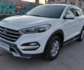 Белый Хендай Туксон, объемом двигателя 2 л и пробегом 98 тыс. км за 17000 $, фото 1 на Automoto.ua