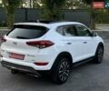 Білий Хендай Туксон, об'ємом двигуна 2 л та пробігом 175 тис. км за 18200 $, фото 3 на Automoto.ua