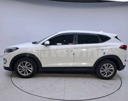 Белый Хендай Туксон, объемом двигателя 2 л и пробегом 157 тыс. км за 15500 $, фото 5 на Automoto.ua