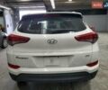 Белый Хендай Туксон, объемом двигателя 2 л и пробегом 102 тыс. км за 2900 $, фото 5 на Automoto.ua