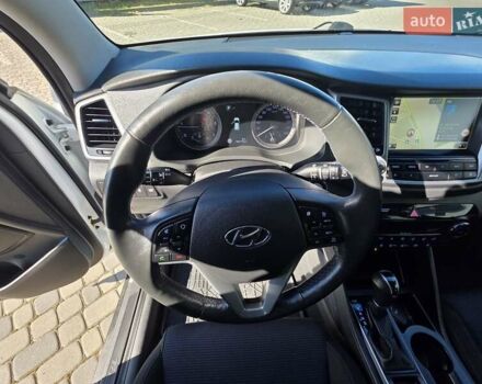 Хендай Туксон 2016 в Ивано-Франковске на Automoto.ua Белый Хендай Туксон, объемом двигателя 2 л и пробегом 148 тыс. км за 18950 $, фото 133 на Automoto.ua