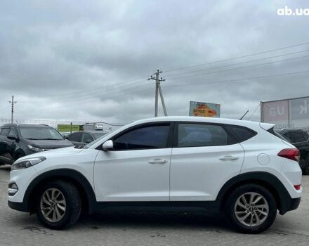 Хендай Туксон 2016 в Львове на Automoto.ua Белый Хендай Туксон, объемом двигателя 2 л и пробегом 147 тыс. км за 18740 $, фото 4 на Automoto.ua