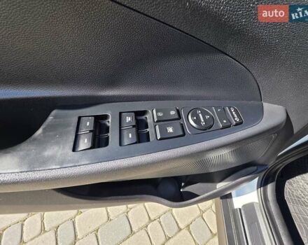Хендай Туксон 2016 в Ивано-Франковске на Automoto.ua Белый Хендай Туксон, объемом двигателя 2 л и пробегом 148 тыс. км за 18950 $, фото 102 на Automoto.ua