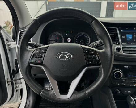 Хендай Туксон 2016 в Ивано-Франковске на Automoto.ua Белый Хендай Туксон, объемом двигателя 2 л и пробегом 95 тыс. км за 22850 $, фото 77 на Automoto.ua