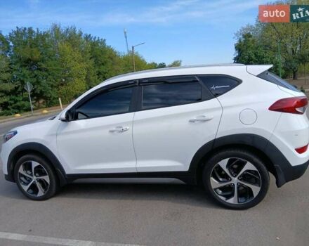 Белый Хендай Туксон, объемом двигателя 1.6 л и пробегом 106 тыс. км за 16500 $, фото 7 на Automoto.ua