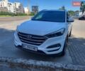 Білий Хендай Туксон, об'ємом двигуна 2 л та пробігом 185 тис. км за 13700 $, фото 1 на Automoto.ua