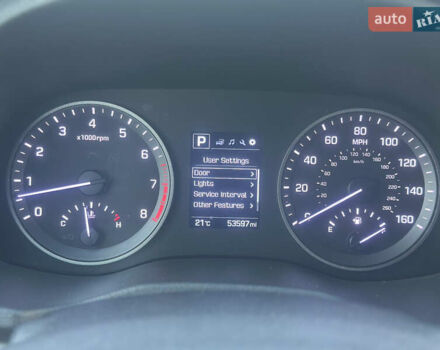 Білий Хендай Туксон, об'ємом двигуна 2 л та пробігом 89 тис. км за 16000 $, фото 15 на Automoto.ua