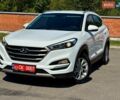 Белый Хендай Туксон, объемом двигателя 1.7 л и пробегом 183 тыс. км за 15500 $, фото 1 на Automoto.ua