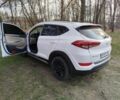Белый Хендай Туксон, объемом двигателя 2 л и пробегом 90 тыс. км за 15799 $, фото 3 на Automoto.ua