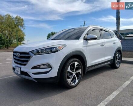 Белый Хендай Туксон, объемом двигателя 1.6 л и пробегом 106 тыс. км за 16500 $, фото 8 на Automoto.ua