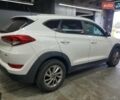 Белый Хендай Туксон, объемом двигателя 2 л и пробегом 102 тыс. км за 2900 $, фото 1 на Automoto.ua
