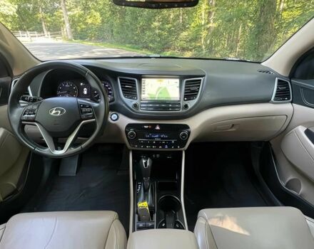 Белый Хендай Туксон, объемом двигателя 1.6 л и пробегом 79 тыс. км за 5900 $, фото 8 на Automoto.ua