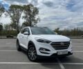 Белый Хендай Туксон, объемом двигателя 2 л и пробегом 170 тыс. км за 17200 $, фото 1 на Automoto.ua