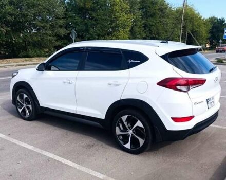 Белый Хендай Туксон, объемом двигателя 1.6 л и пробегом 106 тыс. км за 16500 $, фото 6 на Automoto.ua