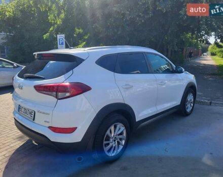 Білий Хендай Туксон, об'ємом двигуна 2 л та пробігом 185 тис. км за 13700 $, фото 2 на Automoto.ua