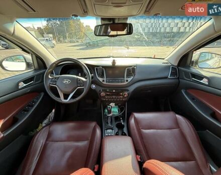 Хендай Туксон 2016 в Одессе на Automoto.ua Белый Хендай Туксон, объемом двигателя 2 л и пробегом 91 тыс. км за 20500 $, фото 18 на Automoto.ua