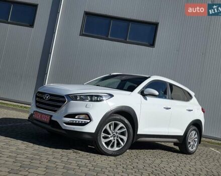 Хендай Туксон 2016 в Ивано-Франковске на Automoto.ua Белый Хендай Туксон, объемом двигателя 2 л и пробегом 148 тыс. км за 18950 $, фото 4 на Automoto.ua