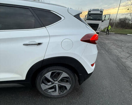 Белый Хендай Туксон, объемом двигателя 2 л и пробегом 152 тыс. км за 18500 $, фото 37 на Automoto.ua
