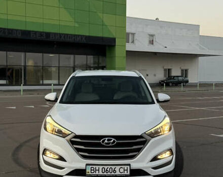 Білий Хендай Туксон, об'ємом двигуна 1.6 л та пробігом 80 тис. км за 16500 $, фото 4 на Automoto.ua