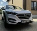 Белый Хендай Туксон, объемом двигателя 2 л и пробегом 220 тыс. км за 17200 $, фото 1 на Automoto.ua