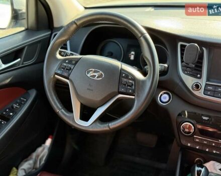 Хендай Туксон 2016 в Одессе на Automoto.ua Белый Хендай Туксон, объемом двигателя 2 л и пробегом 91 тыс. км за 20500 $, фото 22 на Automoto.ua