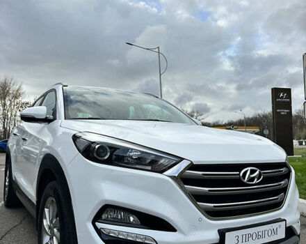 Білий Хендай Туксон, об'ємом двигуна 1.59 л та пробігом 82 тис. км за 17300 $, фото 8 на Automoto.ua