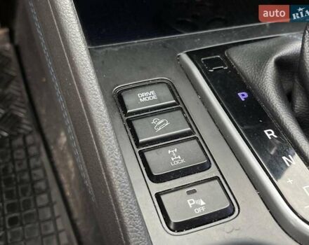 Белый Хендай Туксон, объемом двигателя 2 л и пробегом 147 тыс. км за 18740 $, фото 29 на Automoto.ua