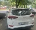 Белый Хендай Туксон, объемом двигателя 2 л и пробегом 80 тыс. км за 21210 $, фото 1 на Automoto.ua