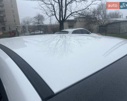 Белый Хендай Туксон, объемом двигателя 2 л и пробегом 147 тыс. км за 17500 $, фото 10 на Automoto.ua