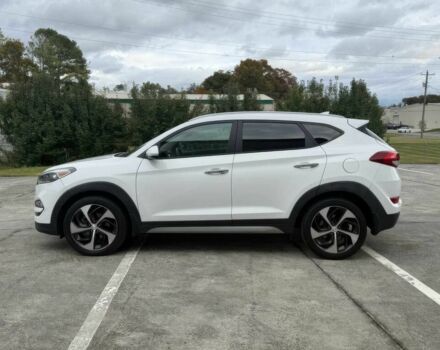 Белый Хендай Туксон, объемом двигателя 1.6 л и пробегом 62 тыс. км за 10200 $, фото 3 на Automoto.ua