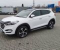 Белый Хендай Туксон, объемом двигателя 2 л и пробегом 260 тыс. км за 19900 $, фото 7 на Automoto.ua
