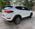 Белый Хендай Туксон, объемом двигателя 2 л и пробегом 193 тыс. км за 17890 $, фото 4 на Automoto.ua