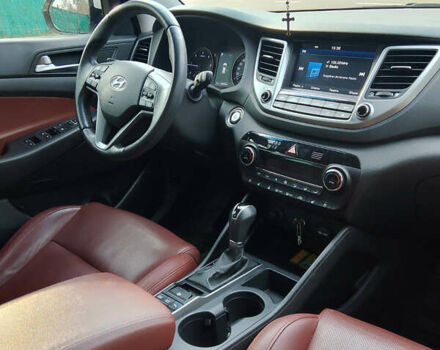 Белый Хендай Туксон, объемом двигателя 2 л и пробегом 68 тыс. км за 27000 $, фото 17 на Automoto.ua