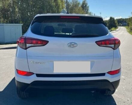 Белый Хендай Туксон, объемом двигателя 0 л и пробегом 144 тыс. км за 12600 $, фото 2 на Automoto.ua