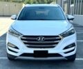 Белый Хендай Туксон, объемом двигателя 1.6 л и пробегом 65 тыс. км за 7000 $, фото 1 на Automoto.ua