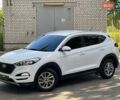 Белый Хендай Туксон, объемом двигателя 1.7 л и пробегом 145 тыс. км за 17490 $, фото 2 на Automoto.ua