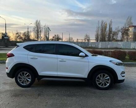 Хендай Туксон 2017 в Львове на Automoto.ua Белый Хендай Туксон, объемом двигателя 1.59 л и пробегом 93 тыс. км за 18300 $, фото 3 на Automoto.ua