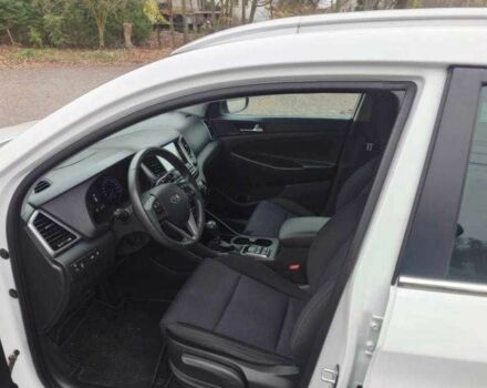 Білий Хендай Туксон, об'ємом двигуна 1.6 л та пробігом 85 тис. км за 10600 $, фото 16 на Automoto.ua