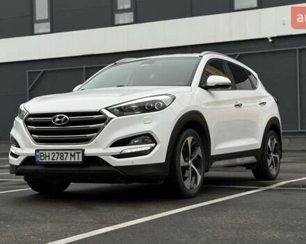 Белый Хендай Туксон, объемом двигателя 2 л и пробегом 82 тыс. км за 19000 $, фото 8 на Automoto.ua