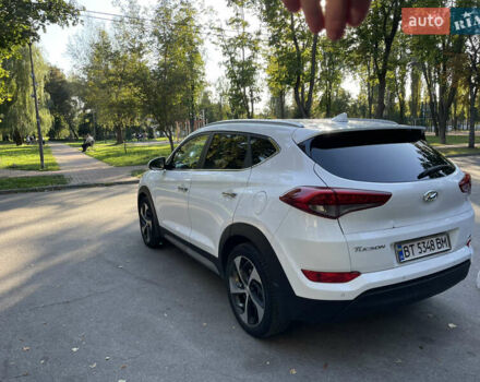 Белый Хендай Туксон, объемом двигателя 2 л и пробегом 67 тыс. км за 18200 $, фото 9 на Automoto.ua