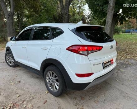 Белый Хендай Туксон, объемом двигателя 2 л и пробегом 193 тыс. км за 17890 $, фото 7 на Automoto.ua