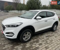 Белый Хендай Туксон, объемом двигателя 1.69 л и пробегом 178 тыс. км за 12800 $, фото 6 на Automoto.ua