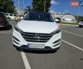 Белый Хендай Туксон, объемом двигателя 2 л и пробегом 72 тыс. км за 21500 $, фото 6 на Automoto.ua