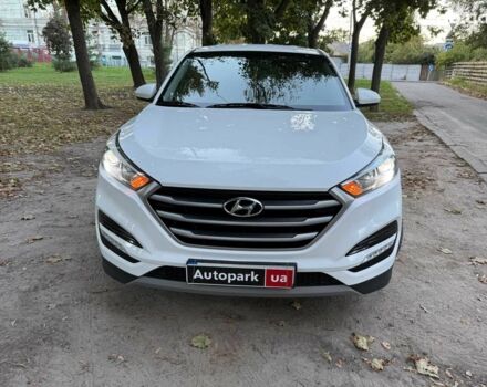 Белый Хендай Туксон, объемом двигателя 2 л и пробегом 193 тыс. км за 17890 $, фото 1 на Automoto.ua