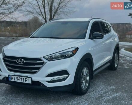 Білий Хендай Туксон, об'ємом двигуна 1.98 л та пробігом 135 тис. км за 15800 $, фото 2 на Automoto.ua